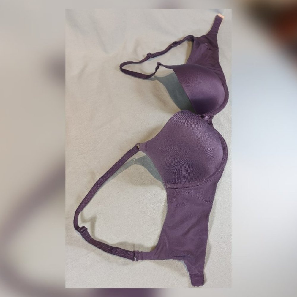 Victoria Secret 32D purple silky lined Demi cup bra in EUC!